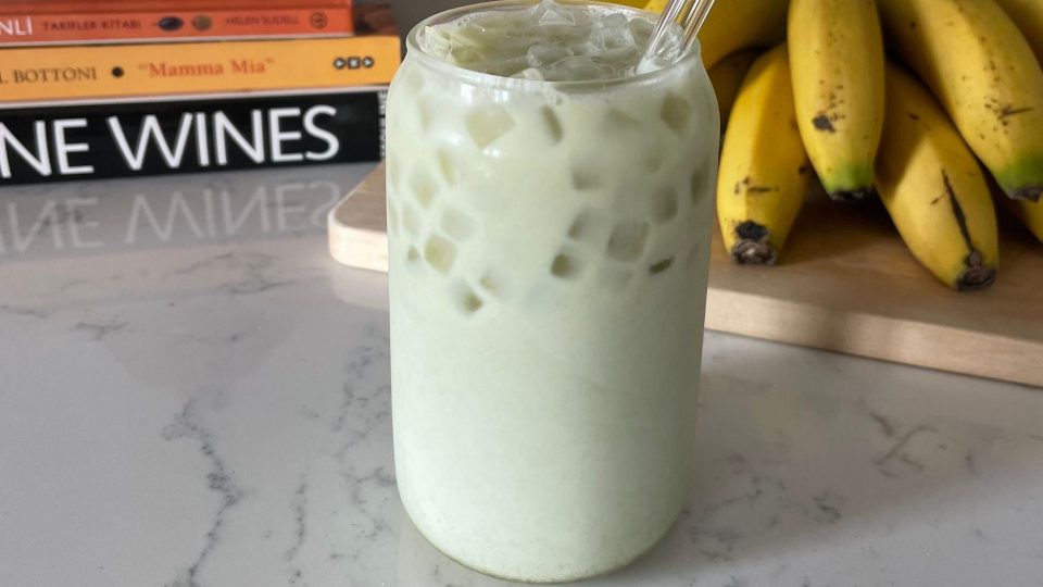 iced matcha latte